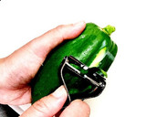 青パパイヤとさつま揚げの煮物作り方1写真