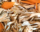 簡単な節約油不使用の鶏皮と野菜炒め作り方6写真