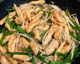 鳥胸肉ともやしのチンジャオロース風作り方10写真
