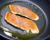 簡単！銀鮭ハーブソテー作り方3写真