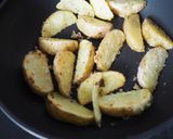 フライパンで！揚げないフライドポテト作り方4写真