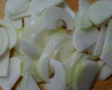 簡単♪かぼちゃと玉ねぎのコンソメスープ❀作り方1写真