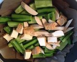 キュウリと魚肉ソーセージの炒め物【消費】作り方3写真