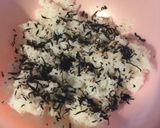 簡単☆昆布館のひじきふりかけでおにぎり作り方2写真