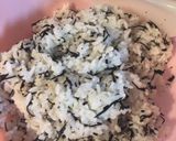 簡単☆昆布館のひじきふりかけでおにぎり作り方3写真