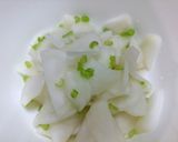 優しい甘酸っぱさ~かぶのメープル梅肉和え作り方5写真