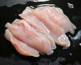 簡単小鉢！蒸し鶏とメンマの梅サラダ作り方1写真
