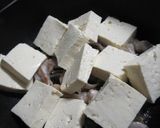 人参こぶおろしで豚と豆腐の炒め物作り方2写真