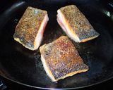 生鮭のトマトソース煮込み　茸と茄子入り作り方3写真