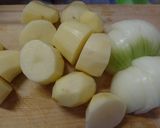 チョイ辛じゃがいもとベーコンの煮っ転がし作り方1写真