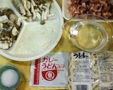 簡単♡豚肉&キノコの汁なしカレーうどん♪作り方1写真