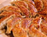 ボロボロしない！絶品ジューシー♡肉餃子作り方10写真