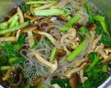 簡単♬小松菜と白滝 鶏むね肉の和風煮❀作り方6写真