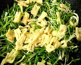 ☆豆苗と油揚げのササッと炒め☆作り方4写真