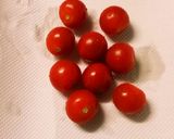 ジューシー♪ミニトマトとチーズの春巻き作り方1写真