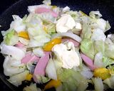 魚肉ソーセージ♡キャベツたっぷりマヨ炒め作り方2写真