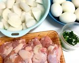鍋1つでできる!鶏手羽元と大根の煮物作り方1写真