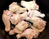 鍋1つでできる!鶏手羽元と大根の煮物作り方3写真
