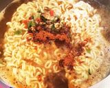 卵と豆腐でとろ〜り麻婆風＊辛ラーメン作り方1写真