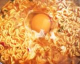 卵と豆腐でとろ〜り麻婆風＊辛ラーメン作り方2写真