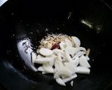 ズッキーニと卵のピリ辛マヨ甜麺醤炒め作り方3写真