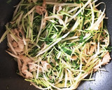 豆苗ともやしと豚バラのにんにく炒め作り方7写真