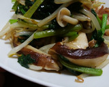 鶏もも小松菜、しめじの中華オイスター炒め作り方7写真