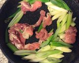 豚もも肉切り落としのねぎキムチ炒め作り方3写真