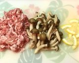 きのこと豚肉☆胡麻レモン炒め作り方1写真