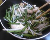 鶏ともやしとにらの味噌炒め作り方4写真
