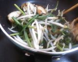 鶏ともやしとにらの味噌炒め作り方5写真