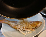 ごまネギ油がジュワっ！中華風いとより煮！作り方4写真