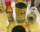 パクチーとトマトのサラダ乗せの焼き餃子作り方1写真