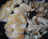 柔らかむね肉のステーキ！きのこソースで♪作り方5写真