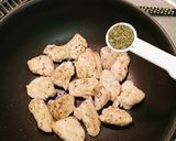 鶏胸肉のハーブバター焼き作り方2写真