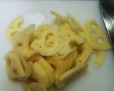 ✾簡単♪レンコンのペペロンチーノ✾作り方1写真
