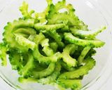 ゴーヤと豚バラ肉のあまみそ炒め大葉風味作り方1写真