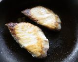 ぶりのソテー♡はちみつ味噌ソース♪作り方5写真