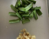 朝採り秋ナスと鶏そぼろのコンソメ炒め作り方3写真
