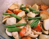 無水鍋で里芋と根菜・さつま揚げの煮物作り方9写真