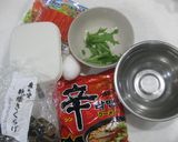 なんとなく、ほんのり甘く、辛ラーメン作り方1写真