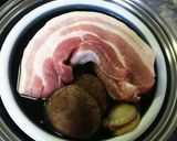 豚バラ、椎茸、ホタテのトロトロうま煮丼作り方2写真
