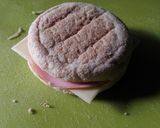 全粒粉パンを使った低GIマフィンサンド作り方1写真