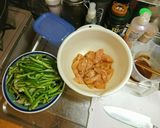 鶏胸肉と茄子ピーマン玉ねぎの辛味噌炒め作り方1写真