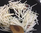 捨てないで！大根の皮としらすのきんぴら作り方2写真
