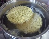 辛ラーメンで　お好み焼き風焼きそば??作り方2写真