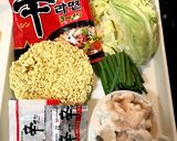 辛ラーメンdeもつ鍋×〆チーズラーメン作り方1写真