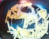 じゃがいもとピーマンのマヨ炒め☆彡作り方3写真