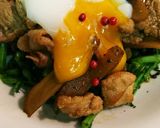 春菊とゴボウと豚肉の温玉サラダ作り方5写真