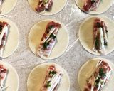 餃子の皮ですぐできる豚肉巻き♡作り方1写真
